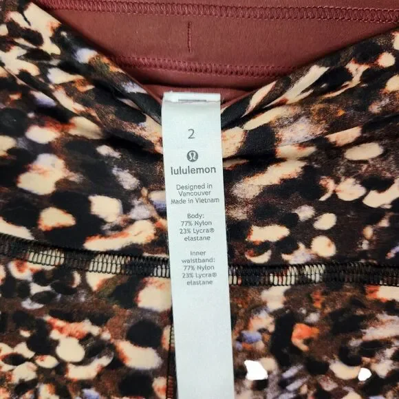 LULULEMON Pants Womens 2 Invigorate High Rise Tight 25" Motion Flux Multi - Picture 10 of 10